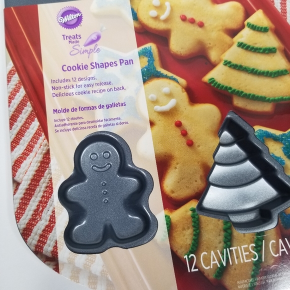 New Wilton Cookie Shapes Pan 12 Cavities Gingerbread Christmas Tree Snowflake - Picture 2 of 4